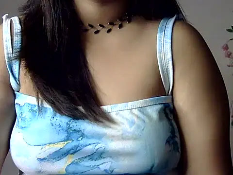 Aaliya02 online show from November 11, 8:09 am