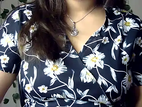 Aaliya02 online show from December 16, 8:51 am