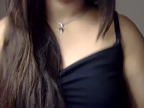 Aaliya02 online show from October 25, 9:30 am