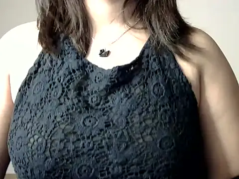 Aaliya02 online show from November 2, 7:24 am