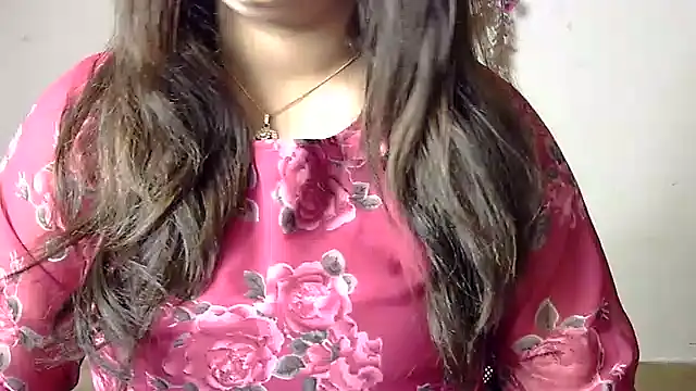 Aaliya02 online show from June 16, 10:37 am