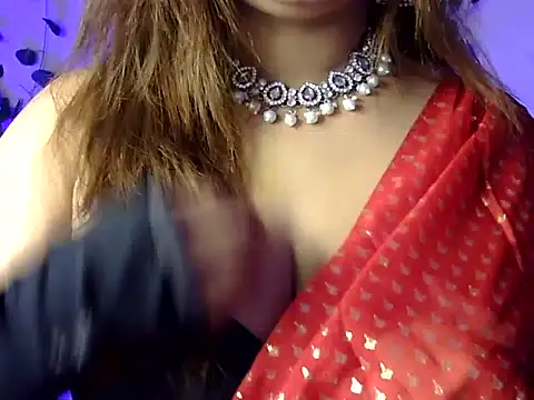 Aaliya02 online show from February 14, 11:43 am