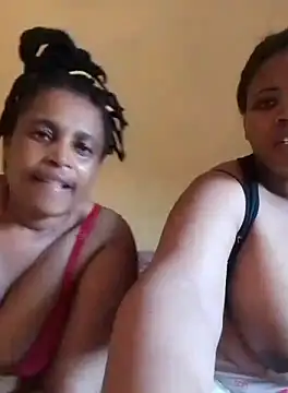 Snapshot of Naughty-assx chatting on October 10, 9:43 am Naughty-assx online show from October 10, 9:43 am