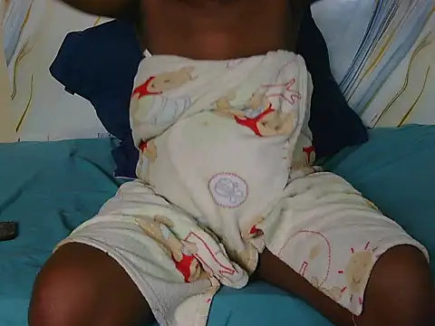 l4 love online show from December 4, 1:32 pm