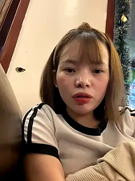 Snapshot of EllieYun chatting on October 7, 9:10 am EllieYun online show from October 7, 9:10 am