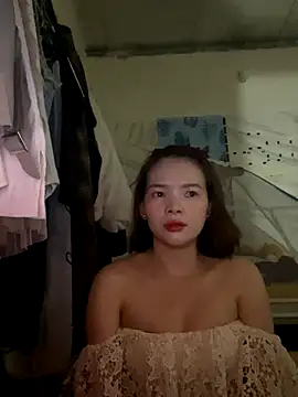 Snapshot of EllieYun chatting on September 23, 2:35 pm EllieYun online show from September 23, 2:35 pm