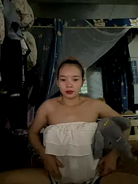 Snapshot of EllieYun chatting on October 8, 7:32 am EllieYun online show from October 8, 7:32 am