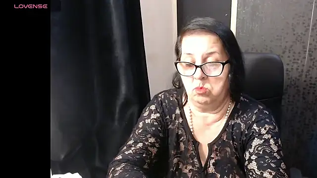 MissSanjanne online show from April 16, 9:39 pm