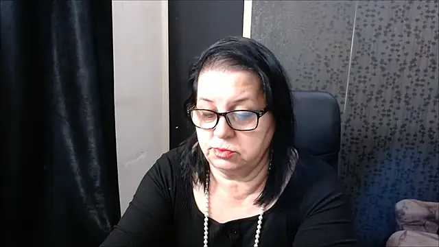 Snapshot of MissSanjanne chatting on March 18, 3:33 pm MissSanjanne online show from March 18, 3:33 pm