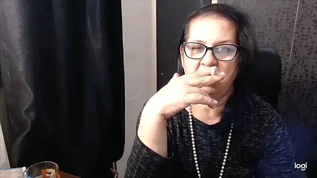 MissSanjanne online show from November 9, 8:02 pm