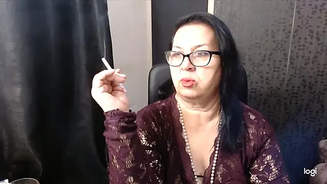 Snapshot of MissSanjanne chatting on October 18, 3:52 am MissSanjanne online show from October 18, 3:52 am