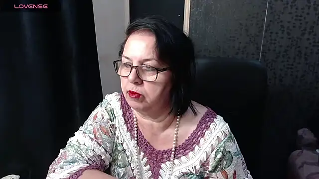 MissSanjanne online show from April 18, 6:49 am