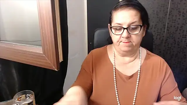 Snapshot of MissSanjanne chatting on September 22, 9:32 pm MissSanjanne online show from September 22, 9:32 pm