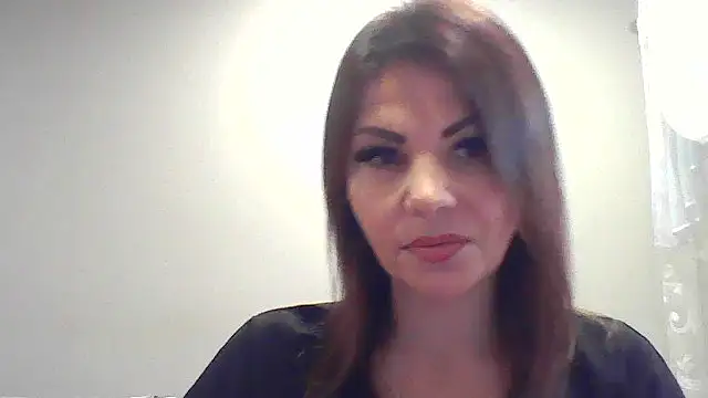 Snapshot of QueenCartyes chatting on October 8, 11:01 am QueenCartyes online show from October 8, 11:01 am