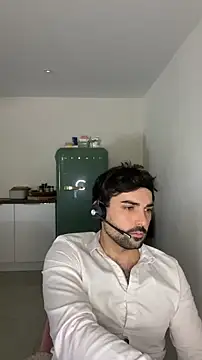 Snapshot of eauminerale chatting on May 19, 10:22 am eauminerale online show from May 19, 10:22 am