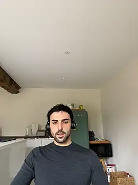 eauminerale online show from February 13, 1:11 pm