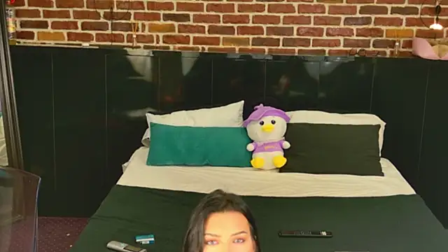 MeganSin  online show from December 1, 5:52 am