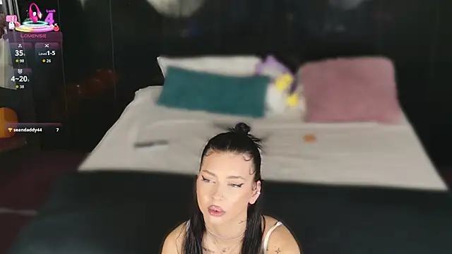 MeganSin  online show from November 9, 6:06 am