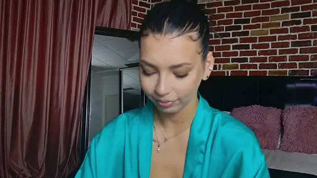 Snapshot of MeganSin_ chatting on October 1, 5:12 am MeganSin online show from October 1, 5:12 am