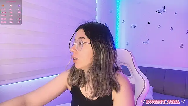 sweettvera online show from April 13, 1:04 pm