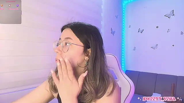 sweettvera online show from May 1, 2:00 pm