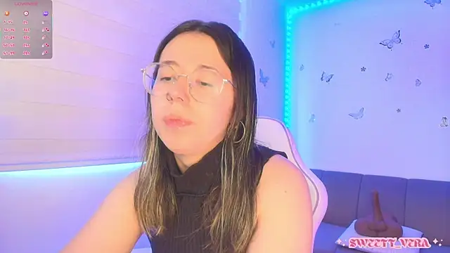 sweettvera online show from June 12, 1:42 pm
