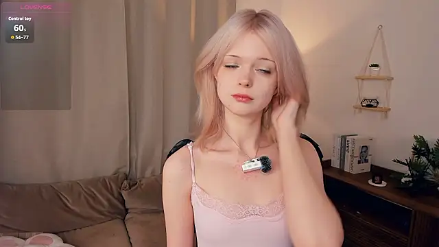 LaureMestler online show from February 16, 8:35 am