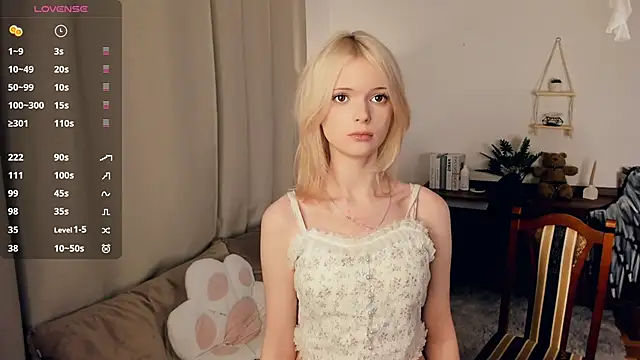 LaureMestler online show from March 5, 10:45 am