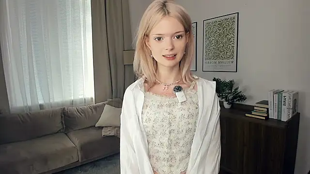 LaureMestler online show from October 1, 8:30 am