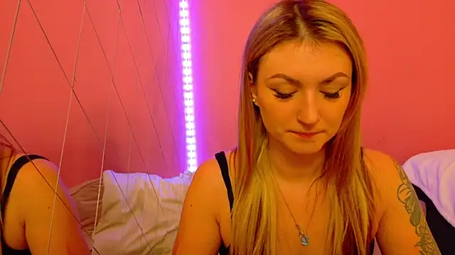 Anaayss  online show from December 16, 5:44 am