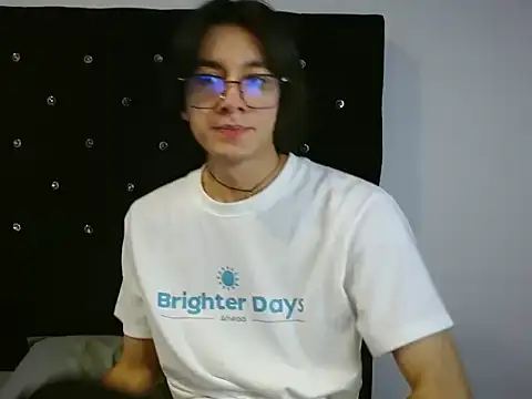 Snapshot of Matti_Mendez_ chatting on July 2, 3:40 pm Matti Mendez online show from July 2, 3:40 pm