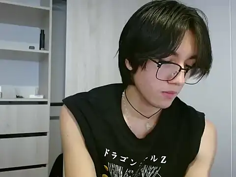 Snapshot of Matti_Mendez_ chatting on June 18, 6:35 pm Matti Mendez online show from June 18, 6:35 pm