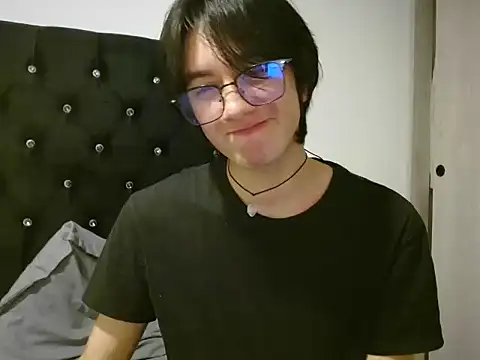 Snapshot of Matti_Mendez_ chatting on June 24, 11:24 pm Matti Mendez online show from June 24, 11:24 pm