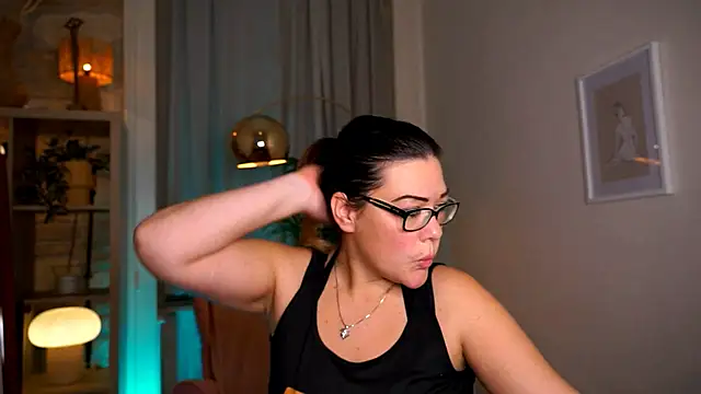 mrs fllowerr online show from November 28, 6:41 pm