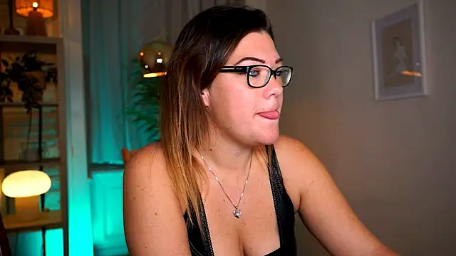 mrs fllowerr online show from November 3, 5:16 pm