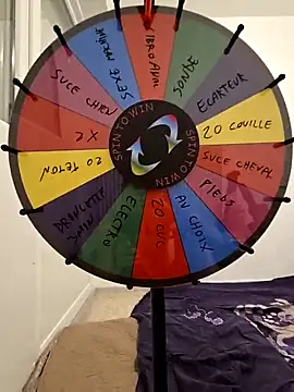 Snapshot of Chrisou73 chatting on February 25, 8:08 pm Chrisou73 online show from February 25, 8:08 pm