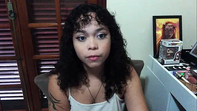 sweetamy326 online show from December 14, 9:20 pm