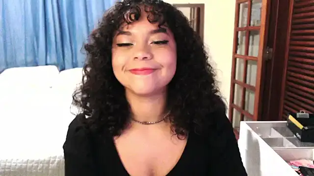 sweetamy326 online show from February 22, 10:33 pm