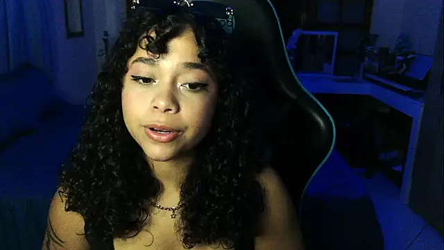 sweetamy326 online show from February 12, 10:20 pm