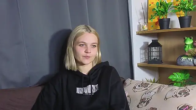 KelleDomin online show from October 2, 6:55 pm