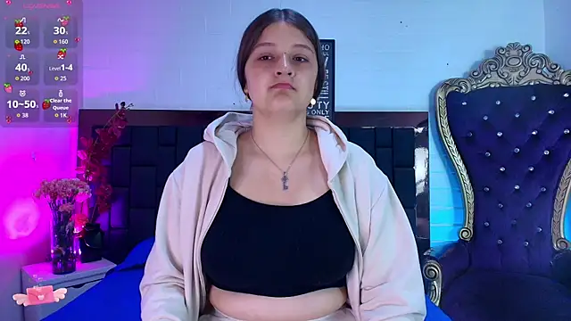 Krystal Heartss online show from December 4, 12:59 pm