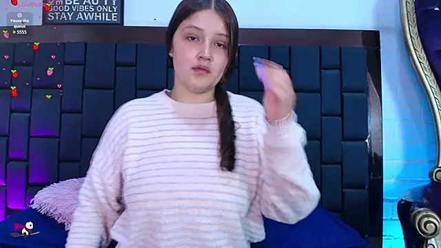 Krystal Heartss online show from October 28, 5:56 pm