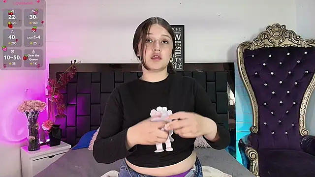 Krystal Heartss online show from November 29, 1:33 pm