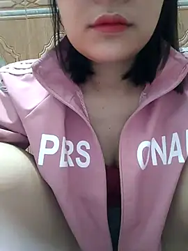 Snapshot of Linda-pusy chatting on December 4, 1:26 am Linda-pusy online show from December 4, 1:26 am