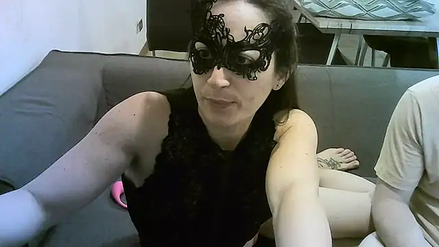 Snapshot of prismia chatting on October 31, 10:01 am prismia online show from October 31, 10:01 am