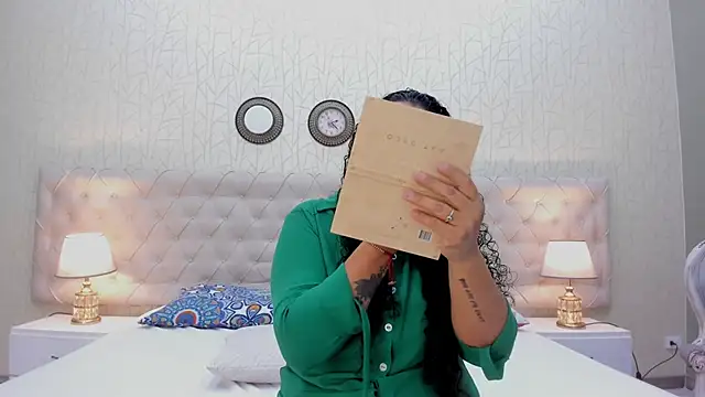 VaniaRose online show from November 5, 1:14 pm