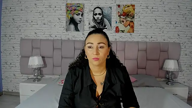 VaniaRose online show from October 23, 1:21 pm