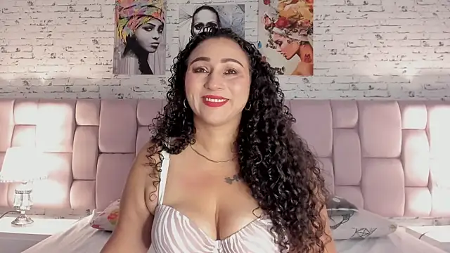 VaniaRose online show from October 2, 12:52 pm