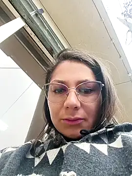 Mia-love-03 online show from September 30, 12:22 pm