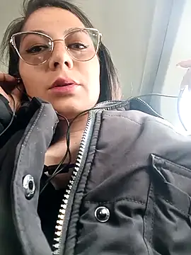 Mia-love-03 online show from September 29, 1:50 pm